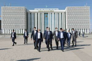 Токаев посетил Туркестан и ознакомился с его развитием (ФОТО)