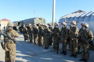 На учениях в Атырауской области военные противодействовали бандам боевиков (ФОТО)