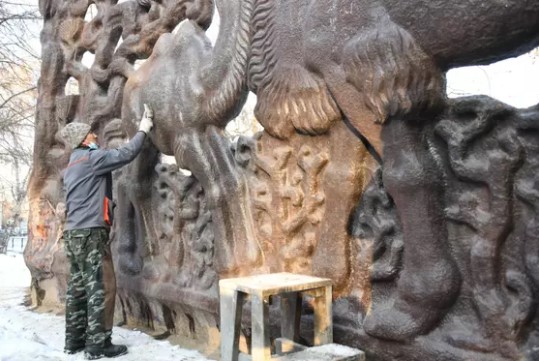 В Алматы восстанавливают знаменитое советское панно