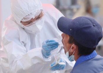 Минздрав назвал число заразившихся COVID-19 за сутки