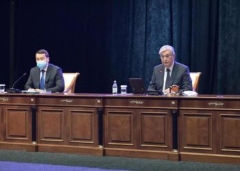 Президент: доходы большинства населения уменьшаются или стагнируют — это серьезная угроза безопасности страны