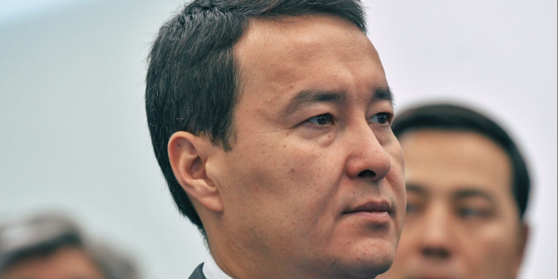 Смаилов утвержден на должность премьер-министра Казахстана