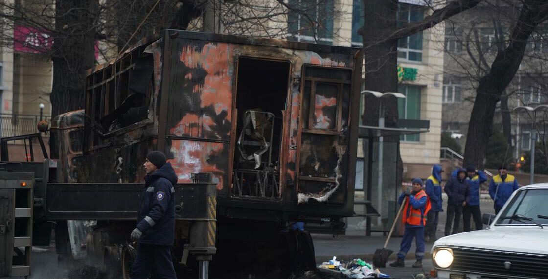 В Казахстане подсчитывают ущерб от беспорядков