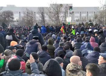 Кто может стоять за митингами в Казахстане?