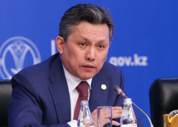 Бахыт Султанов примет участие в совете Евразийской экономической комиссии