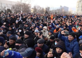 Теперь и Казахстан: в стране начались массовые митинги