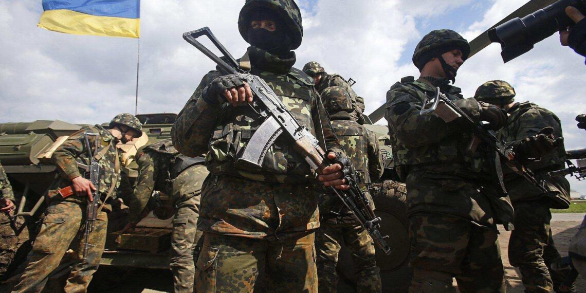 Украина стягивает механизированные бригады к границе непризнанных республик Донбасса