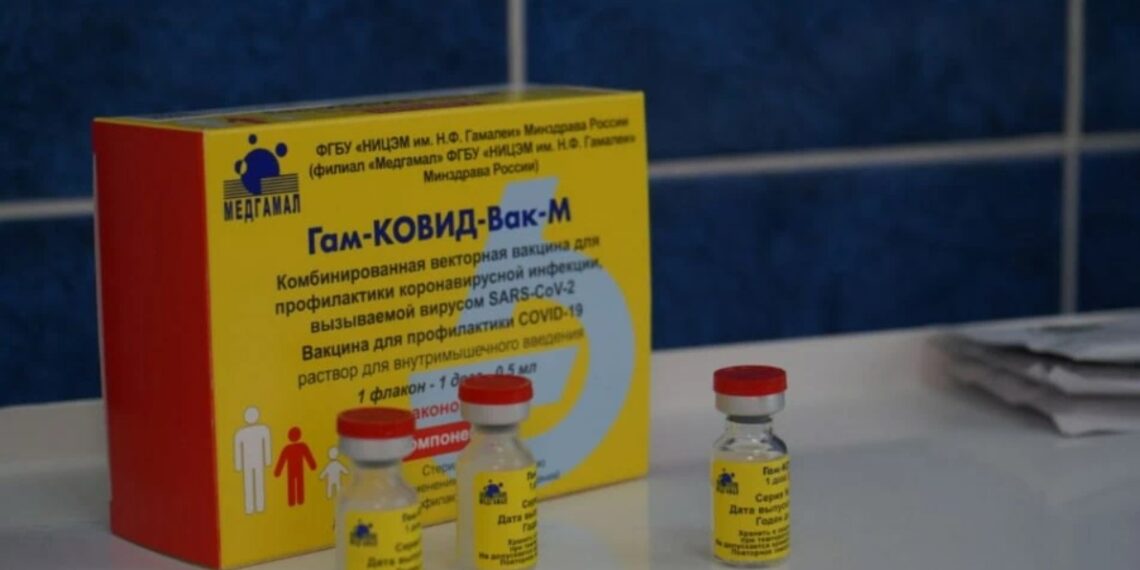 В Казахстане одобрили применение вакцины для подростков «Спутник М»