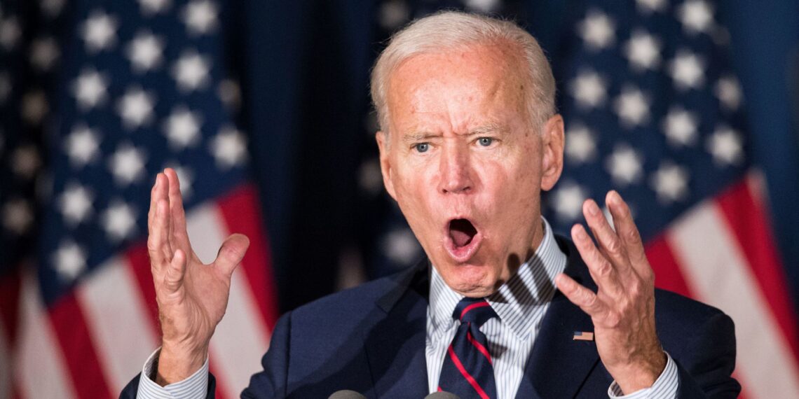 Президент США подписал указ о санкциях против России