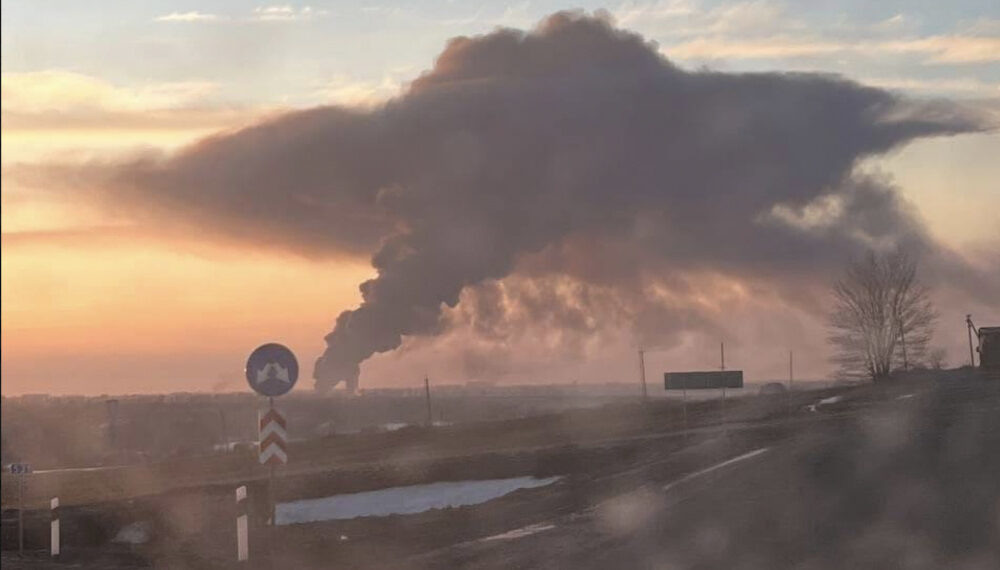 СМИ: Появляются сообщения о первых взрывах на Украине