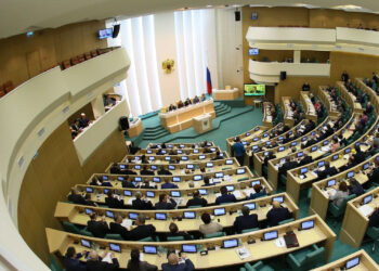 Совет федерации дал согласие на применение российской армии в Донбассе