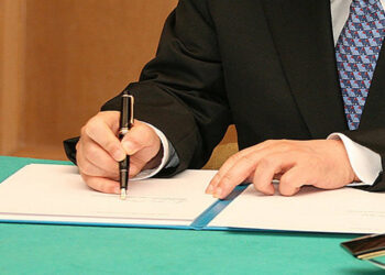 Назначен новый глава представительства президента в Парламенте