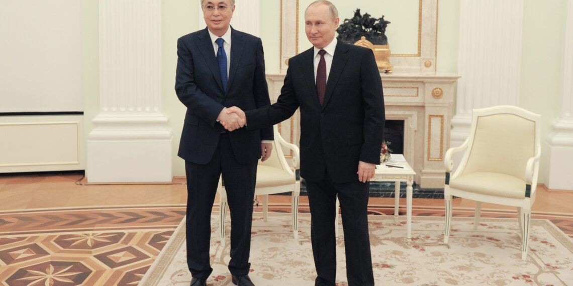 Особенности прошедших диалогов Путина с лидерами Казахстана и Франции