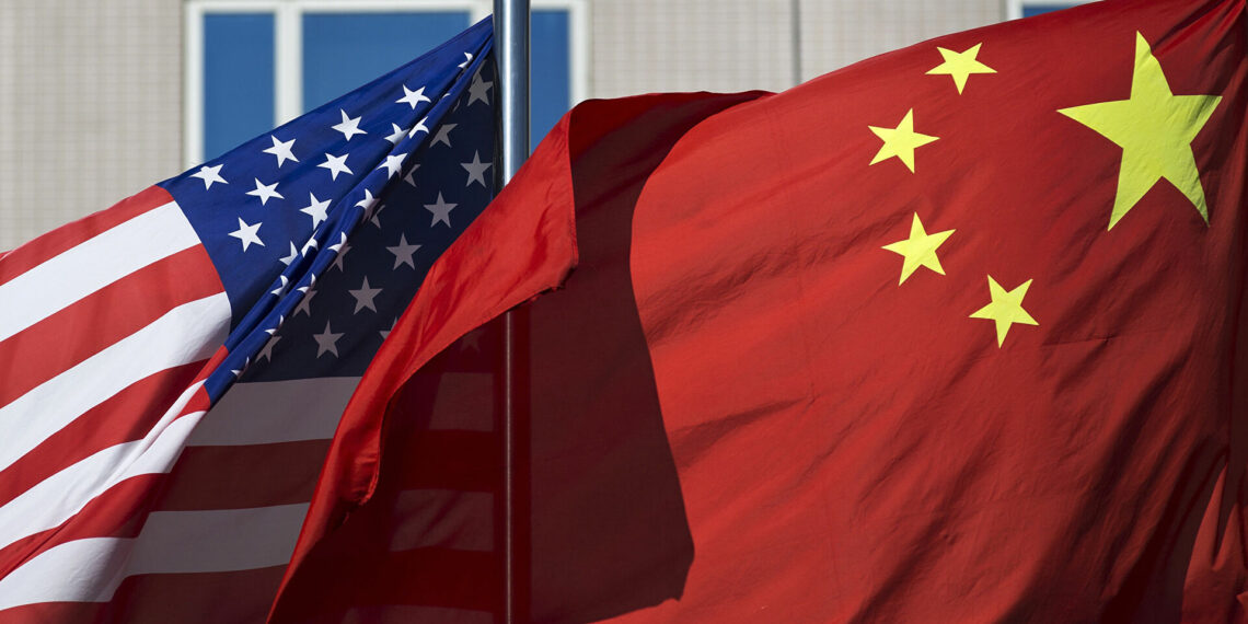 Китай готов жестко отреагировать на американские санкции из-за противоречий между РФ и США, связанных с украинским кризисом