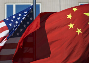 Китай готов жестко отреагировать на американские санкции из-за противоречий между РФ и США, связанных с украинским кризисом