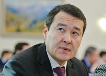 Премьер-министр Казахстана поручил усилить контроль над ростом цен