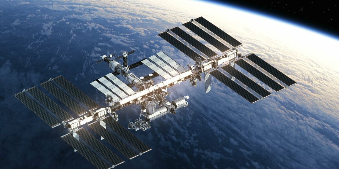 С Байконура стартовал космический корабль с тремя космонавтами из РФ