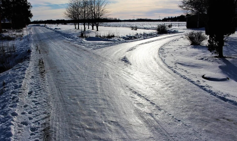 Завтра в Казахстане ожидаются гололед и сильные осадки