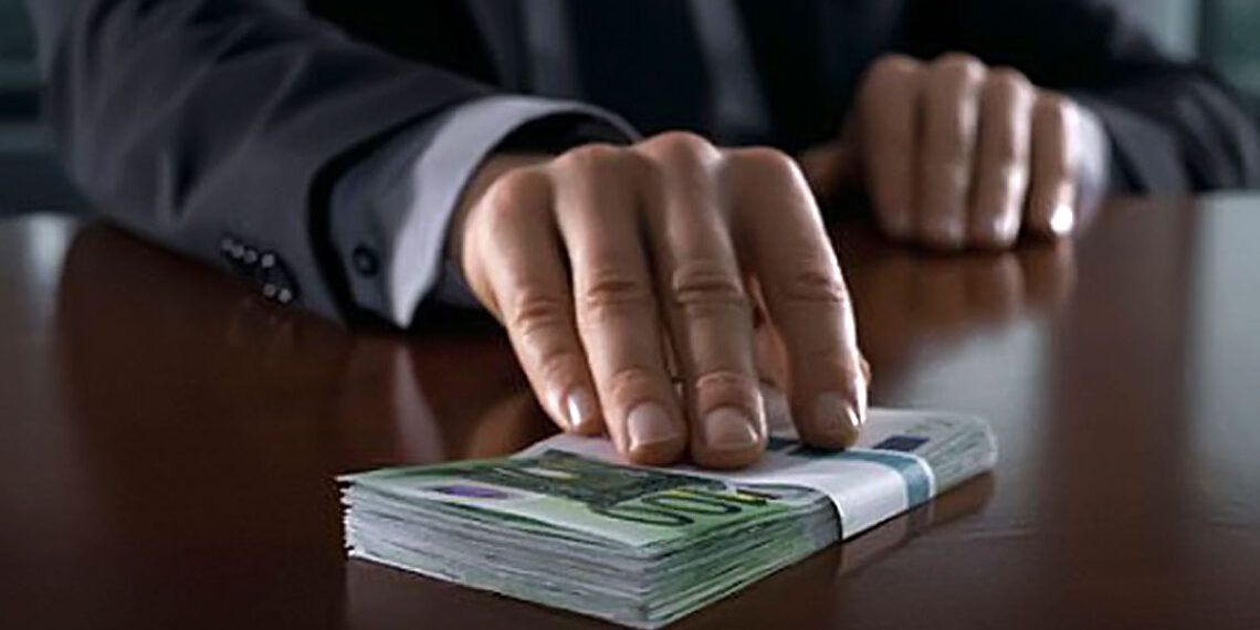 Чиновники Кызылординской области подозреваются в получении взяток