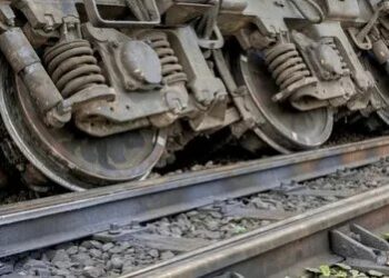 В ВКО снова сошли грузовые вагоны с путей