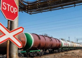 В РК хотят запретить вывоз нефтепродуктов