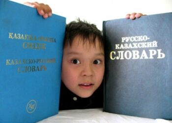 Президент призвал не допустить ущемления русского и других языков в стране