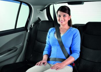 В Туркменистане женщинам запретили занимать передние места в автомобилях