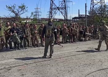 Минобороны РФ: украинские националисты продолжают сдаваться в плен