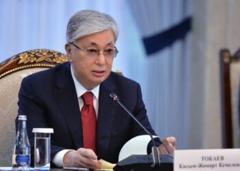 Токаев выразил поддержку инициативе Жапарова по выводу двусторонних отношений на новый уровень