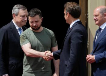 Главы стран Европы убеждали Зеленского начать диалог с Россией