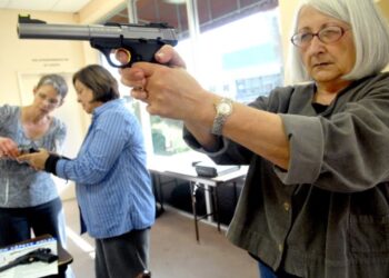 В США учителям разрешили носить оружие