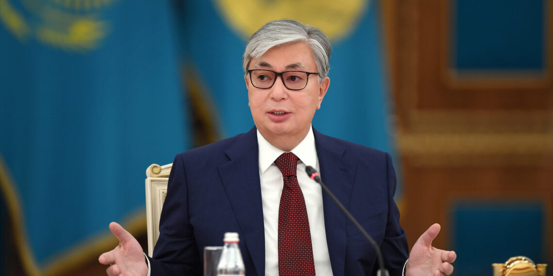 Токаев принял акима Нур-Султана