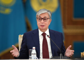 Токаев принял акима Нур-Султана