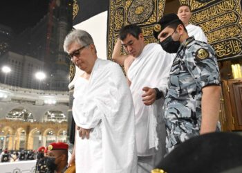 Президент совершил умру в Мекке