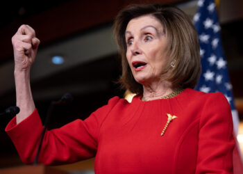 Нэнси Пелоси завершила рабочие поездки в страны Азии