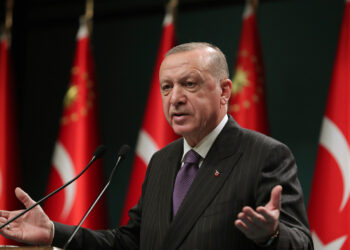 Эрдоган заявил о готовности Турции стать площадкой для встречи глав РФ и Украины