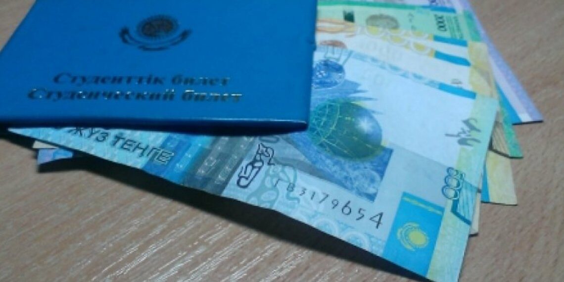 В Казахстане повысят стипендии