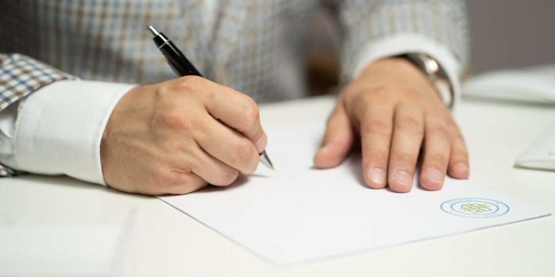 Президент освободил Адылгазы Бергенева от должности