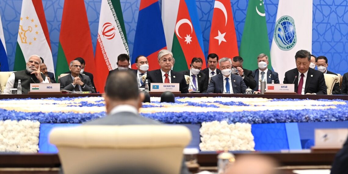 Президент принял участие в заседании Совета глав государств – членов ШОС