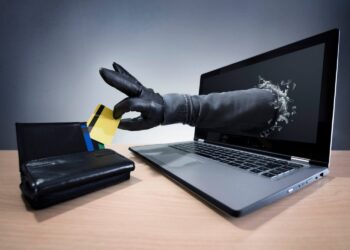 В Казахстане задержали группировку мошенников