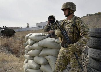 Таджикистан обстрелял из минометов село в Кыргызстане