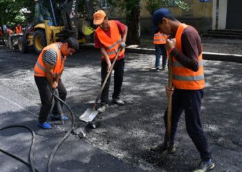 Несколько участков улиц в Алматы будут перекрыты