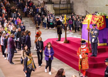 В Великобритании прошла церемония прощания с королевой Елизаветой II