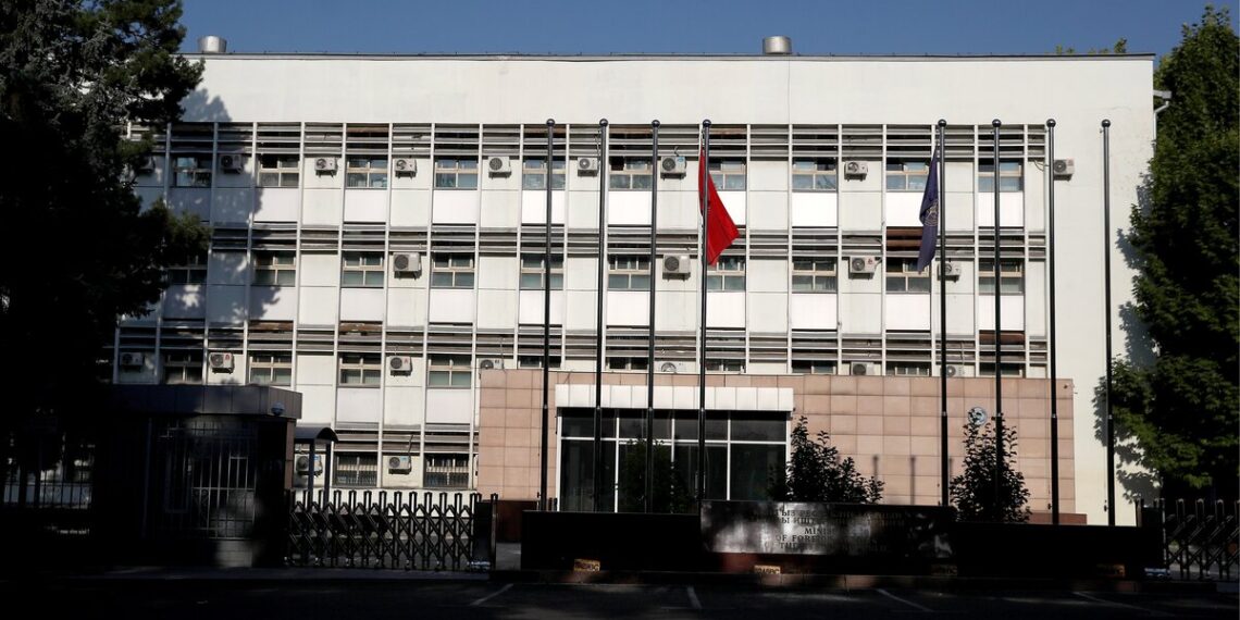 МИД Кыргызстана расценивает события на границе как заранее спланированный акт агрессии Таджикистана