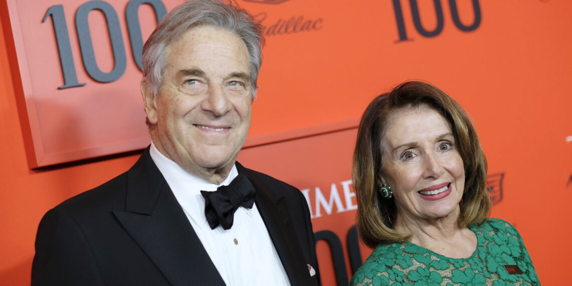 Супруг Нэнси Пелоси подвергся нападению