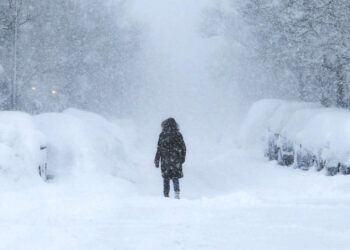 Штормовое предупреждение объявлено в нескольких областях Казахстана