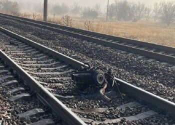 В Жамбылской области произошла авария между автомобилем и поездом