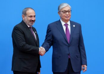 Токаев прибыл в Ереван на саммит ОДКБ