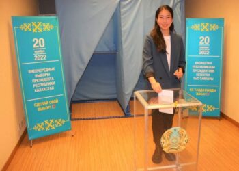 Явка избирателей на выборах главы Казахстана составила 69,43%