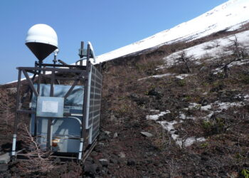 Глава Казахстана дал поручение завершить установку 28 сейсмостанций